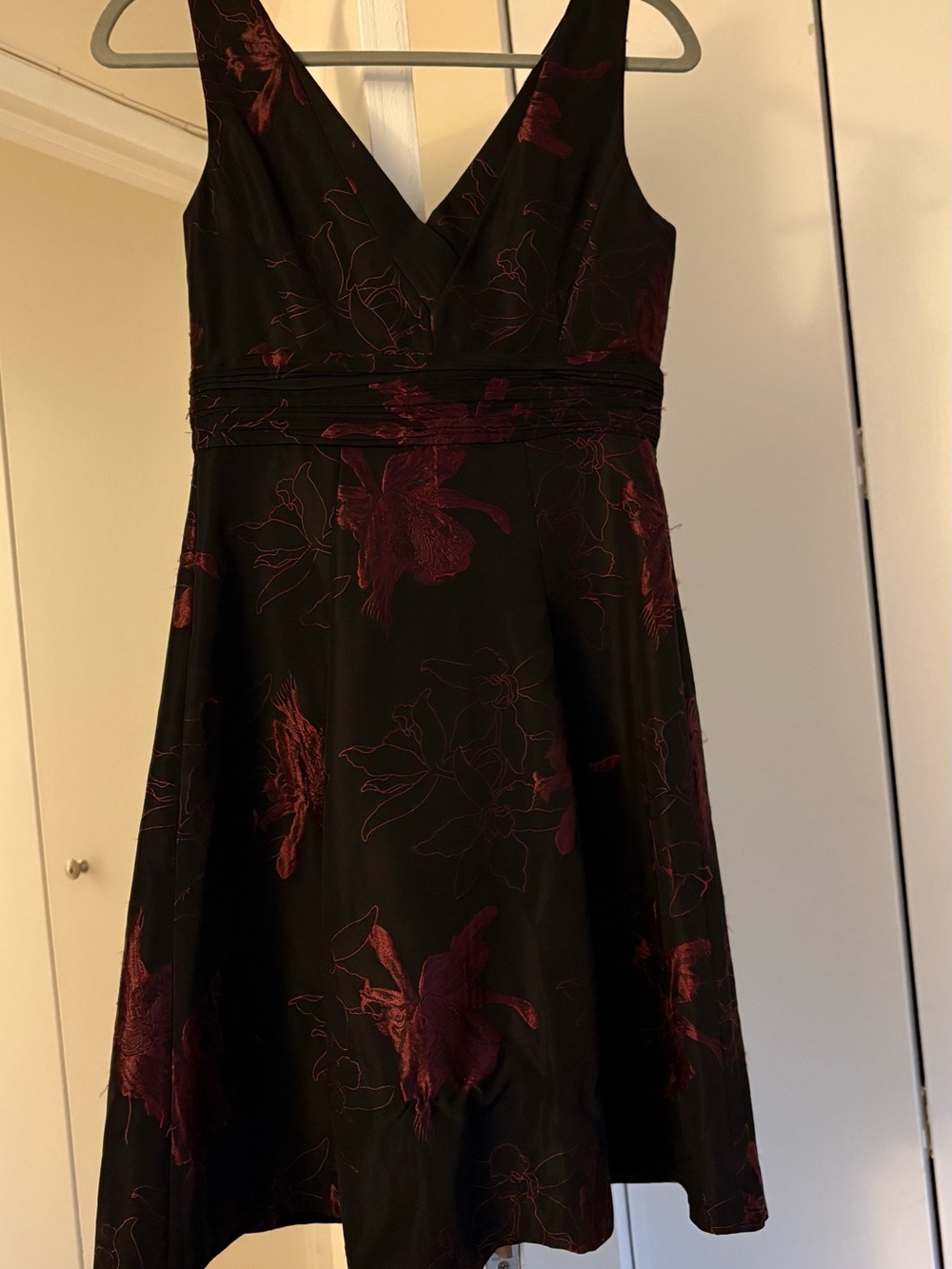 Tamari Women's Black V-Neck Floral A-Line Dress - Red Floral